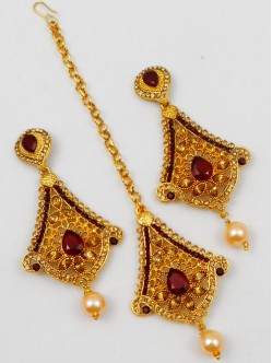 earrings-and-earring-tikka-set-3G320ER27570